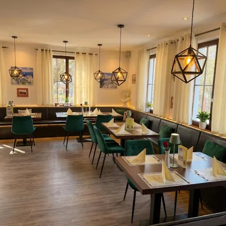 & Restaurant Krone Maerkt 3*