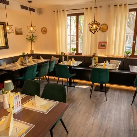 & Restaurant Krone Maerkt Penzion Weil am Rhein
